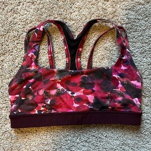 Lululemon sports bra